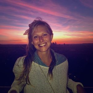 Meet your Posher, Lauren